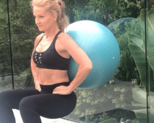 How To Squat Without Hurting Your Knees